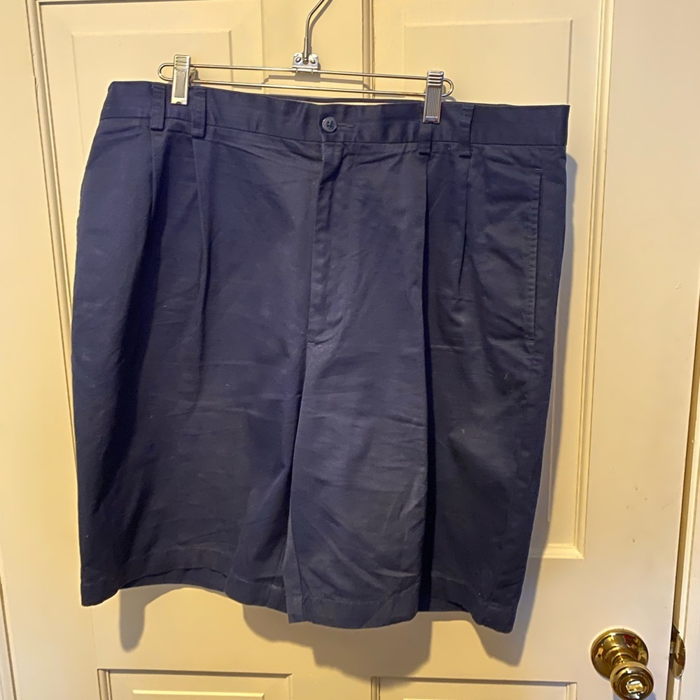 Turnbury Men's Navy Shorts SIZE 38